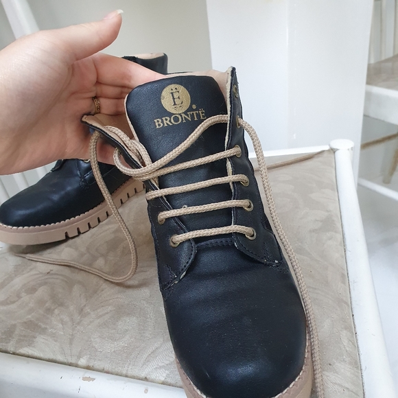 Cute boots - Picture 2 of 7